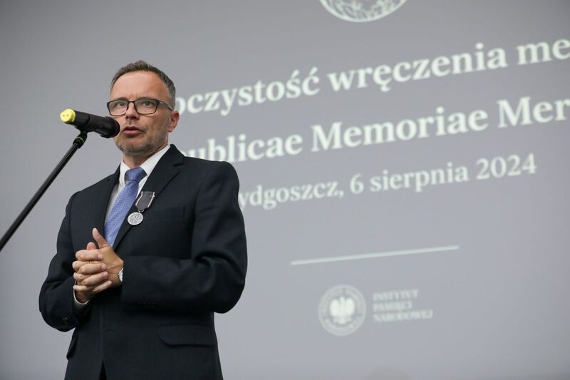 Uroczystość wręczenia Medali Reipublicae Memoriae Meritum – Bydgoszcz, 6 sierpnia 2024. Fot. Mikołaj Bujak (IPN)