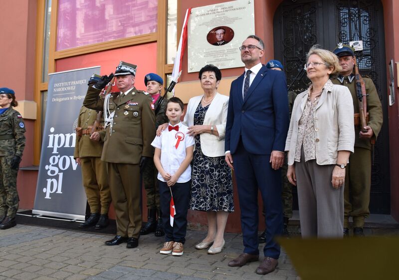 Odsłonięcie tablicy upamiętniającej gen. bryg. Stanisława Grzmota-Skotnickiego - Bydgoszcz, 19 września 2024