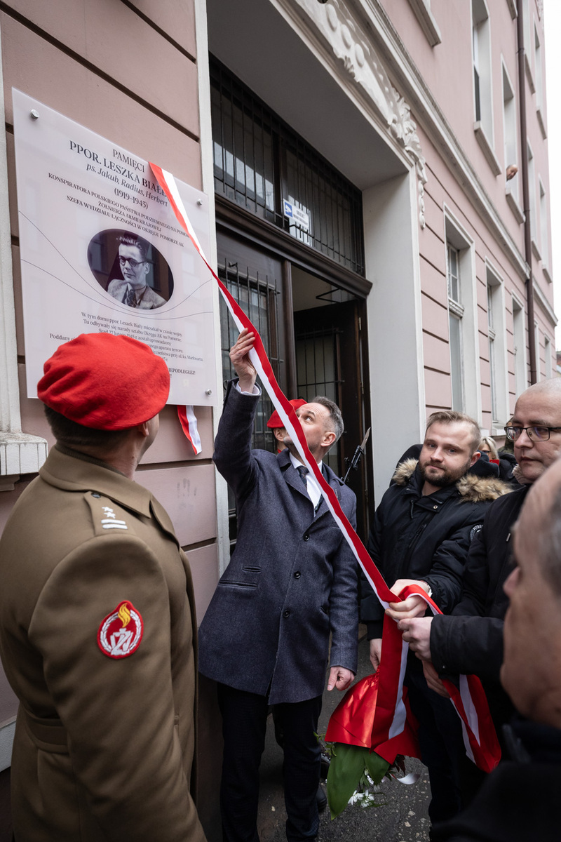 Uroczyste odsłonięcie tablicy ppor. Leszka Białego