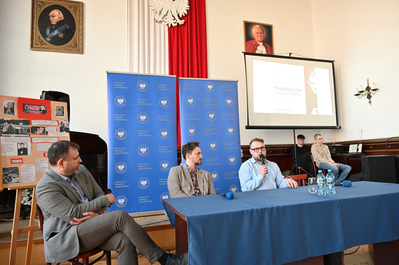Pokaz filmu „Popiełuszko. Testament wolności” w III LO im. Jana Pawła II w Grudziądzu