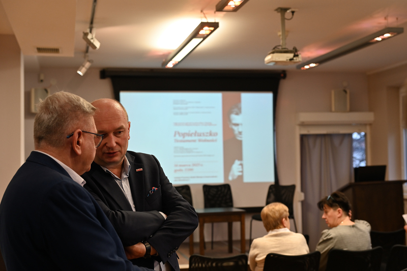 Pokaz filmu o bł. ks. Jerzym Popiełuszce w Instytucie Kardynała Józefa Glempa w Inowrocławiu