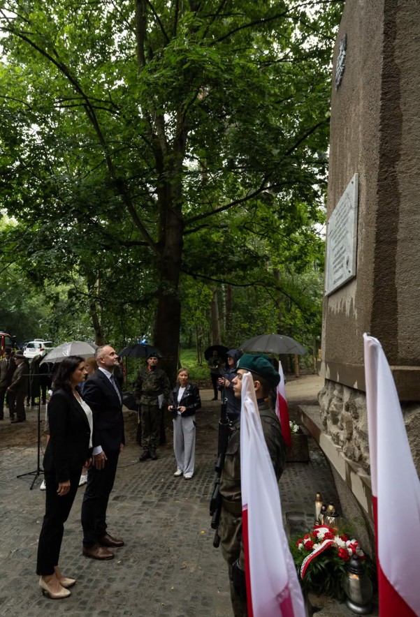 Dyrektor IPN Gdańsk Marek Szymaniak i naczelnik delegatury IPN w Bydgoszczy Edyta Cisewska, fot. Roman Jocher
