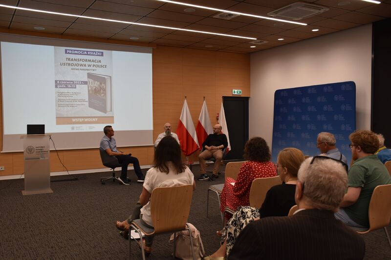 Promocja książki – Transformacja ustrojowa w Polsce.