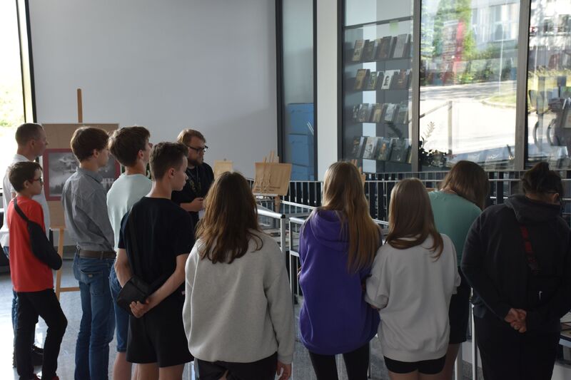 Spotkanie w ramach cyklu edukacyjnego „Źródła mówią&amp;quot;, na zdjęciu Mateusz Szłapka.