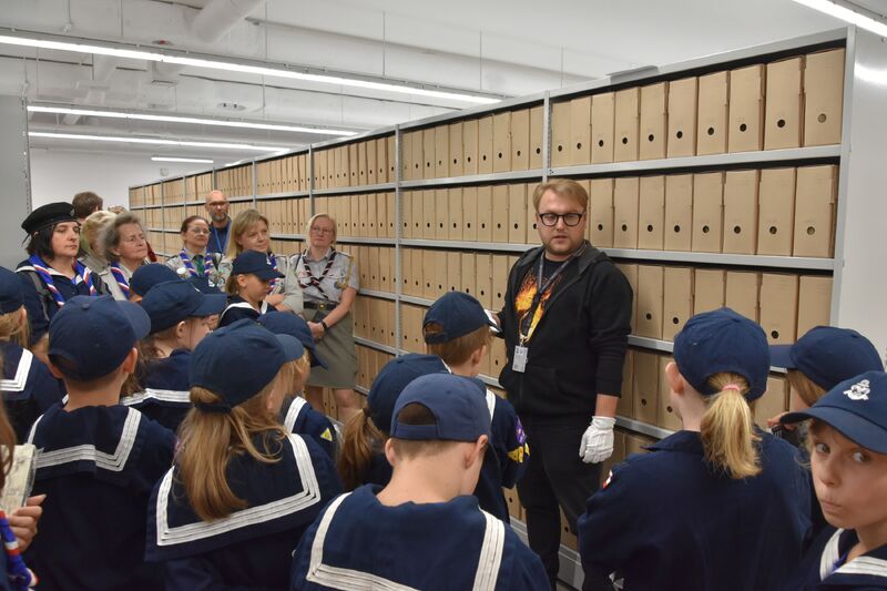 Lekcja archiwalna dla młodych harcerzy, fot. Patryk Malendowicz.