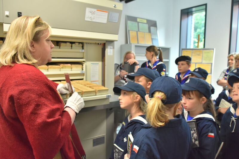 Lekcja archiwalna dla młodych harcerzy, fot. Patryk Malendowicz.