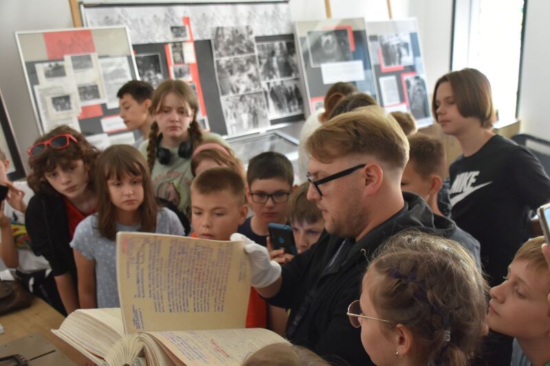 Zajęcia w ramach cyklu „Na wakacyjnym szlaku...”, fot. Patryk Malendowicz.