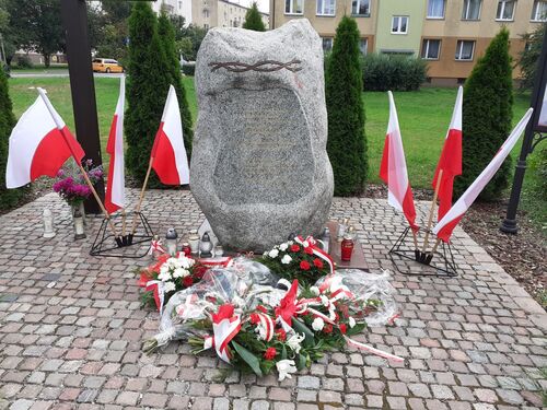 Pomnik Pamięci Ofiar Ukraińskich Nacjonalistów (zbieg ulic Rapackiego i Królewieckiej), Grudziądz 11 lipca 2023, fot. Przemysław Wójtowicz.
