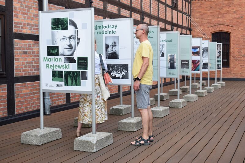 Piknik popularnonaukowy z okazji 118. urodzin Mariana Rejewskiego, fot. Piotr Wiejak.