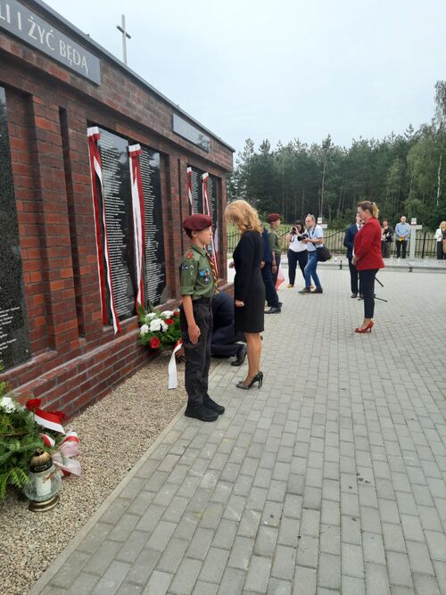 Obchody 84. rocznicy utworzenia obozu cywilnych ofiar II wojny światowej w Karolewie, fot. Izabela Mazanowska.