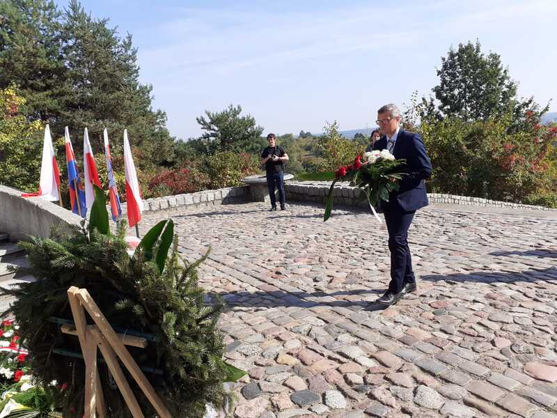 Uroczystość ku czci poległych i pomordowanych w okresie II wojny światowej